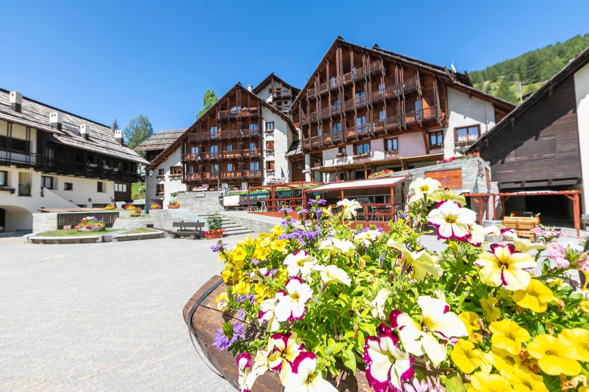 Grange Hike&Ski Sestriere Apartments - Happy.Rentals Buitenkant foto